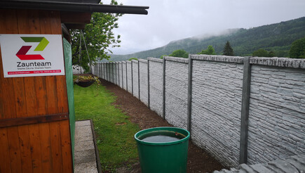Betonzaun aus dem 2020 in 9500 Villach Österreich von Zaunteam Kärnten-Mitte.