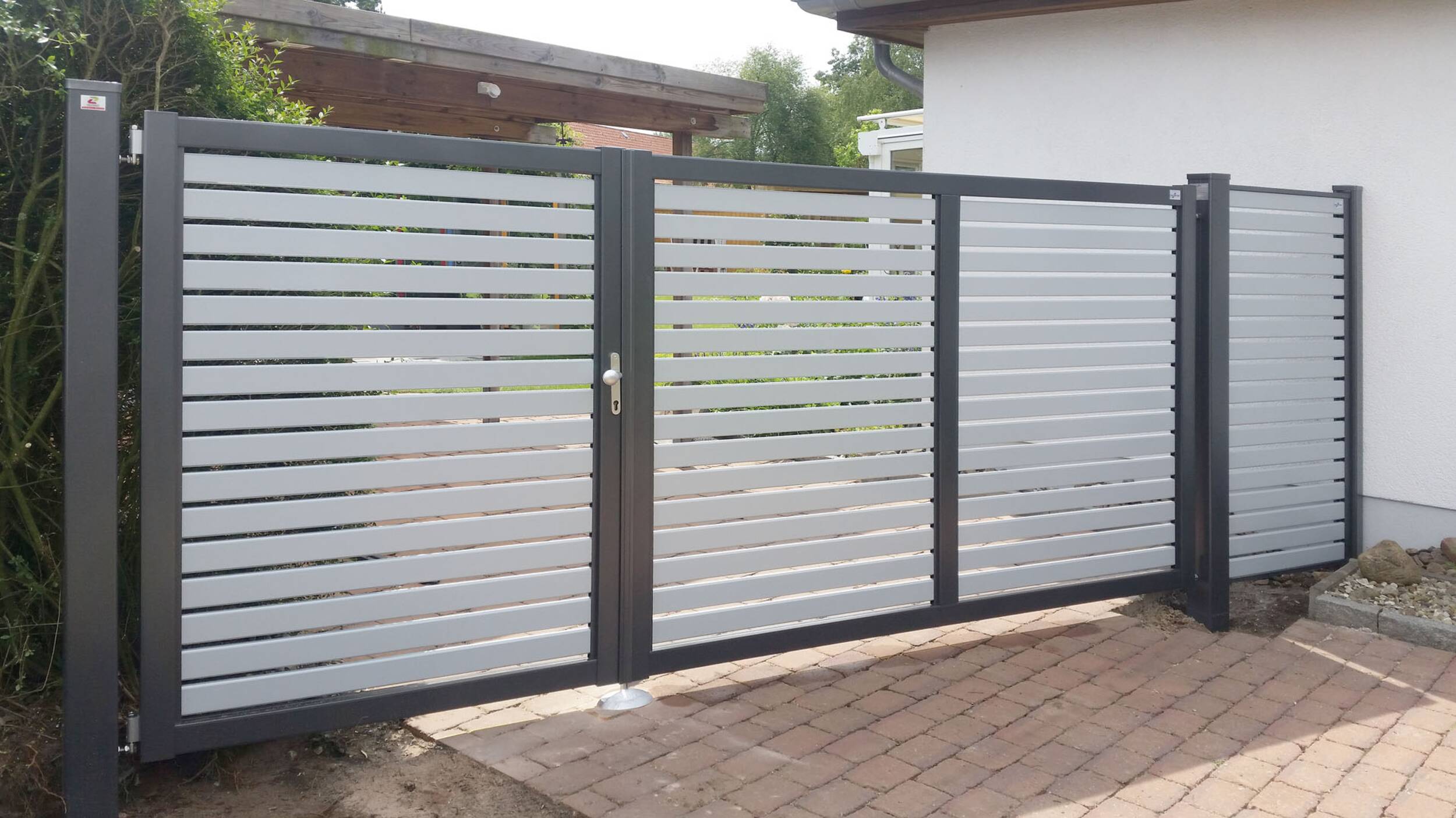 Zaunteam | © Aluminium Sichtschutz