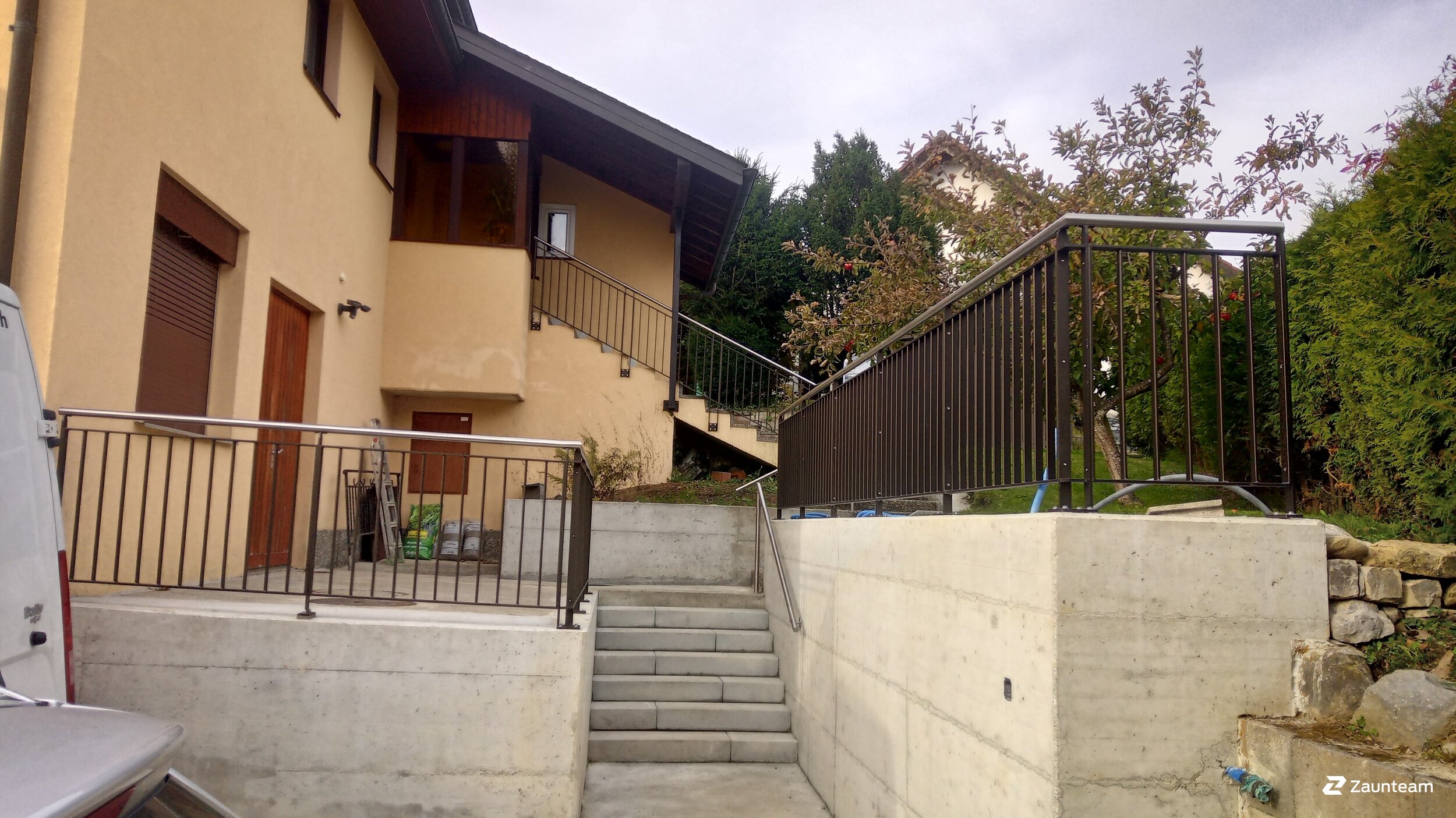 Geländer und Handläufe aus dem 2020 in 1073 Savigny Schweiz von Swissclôture Léman.