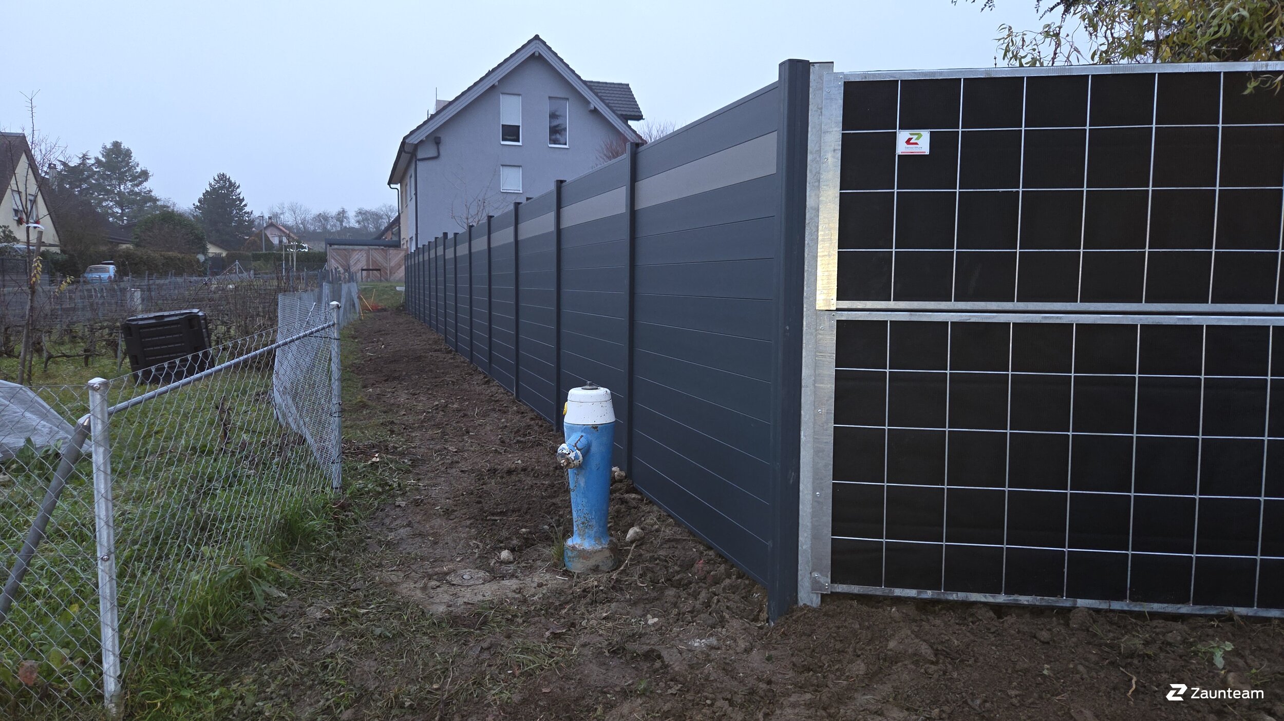 Protection brise-vue en aluminium de 2025 à 1304 Cossonay Suisse de Swissclôture Léman.