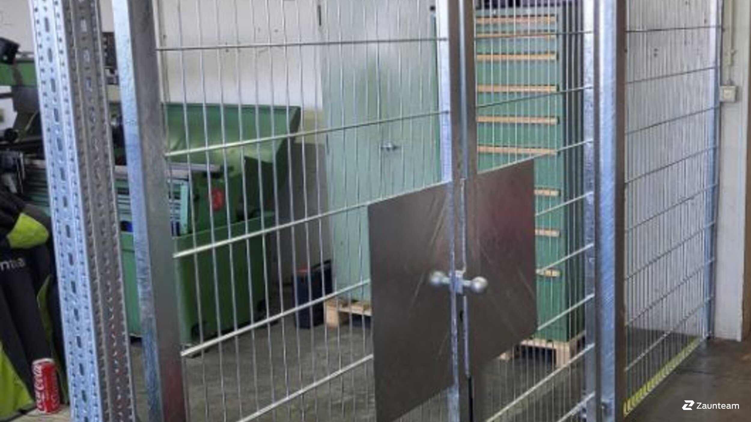 Doppelstabmattenzaun aus dem 2025 in 4133 Pratteln Schweiz von Zaunteam Nordwest.