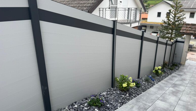 Aluminium Sichtschutz aus dem 2025 in 4416 Bubendorf Schweiz von Zaunteam Nordwest.
