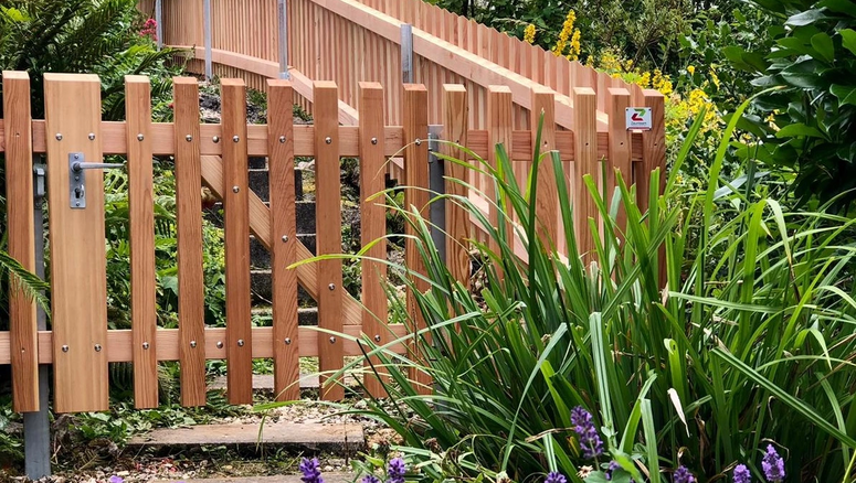 Staketenzaun aus dem 2025 in 4146 Hochwald Schweiz von Zaunteam Nordwest.