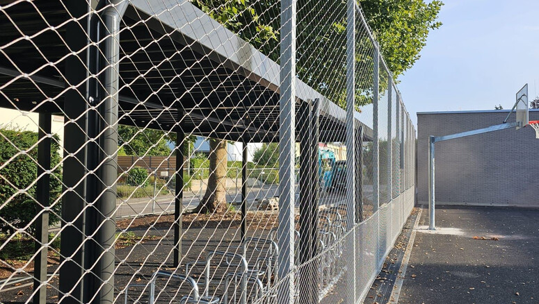 Edelstahlzaun aus dem 2024 in 4153 Reinach Schweiz von Zaunteam Nordwest.