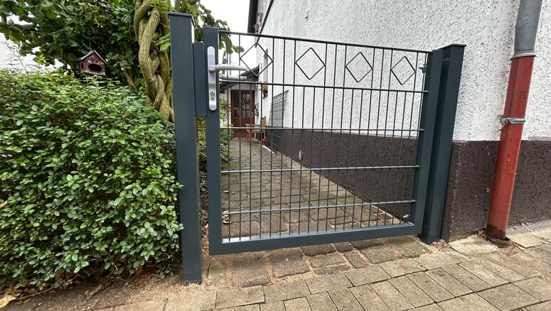 Clôture en grille double fil décorative de 2025 à 45476 Essen Allemagne de Zaunteam Essen.