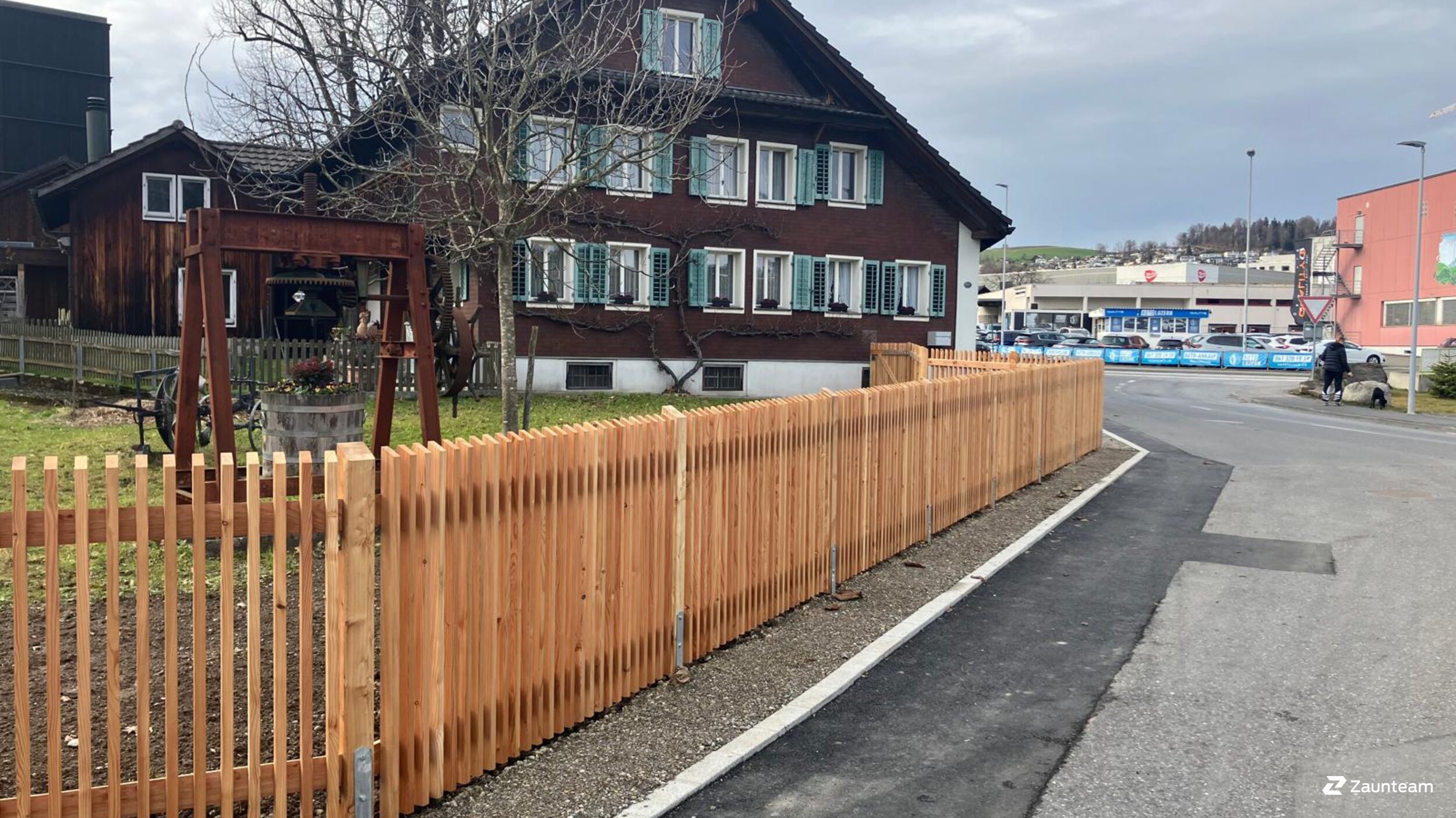 Lärchenzaun aus dem 2026 in 6010 Kriens Schweiz von Zaunteam Willimann AG.