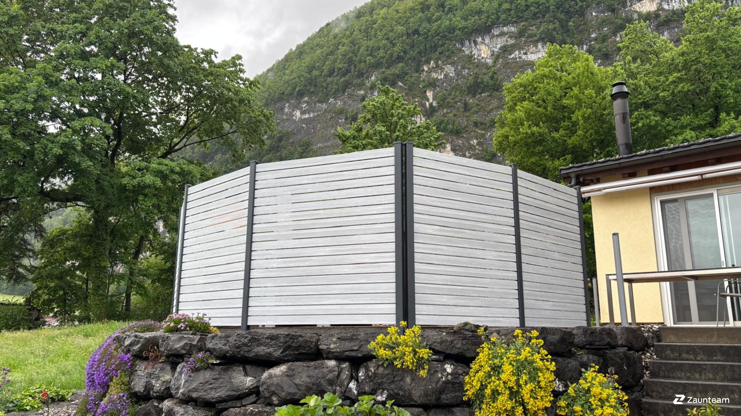 Aluminium Sichtschutz aus dem 2025 in 9320 Arbon Schweiz von Zaunteam Rheintal.