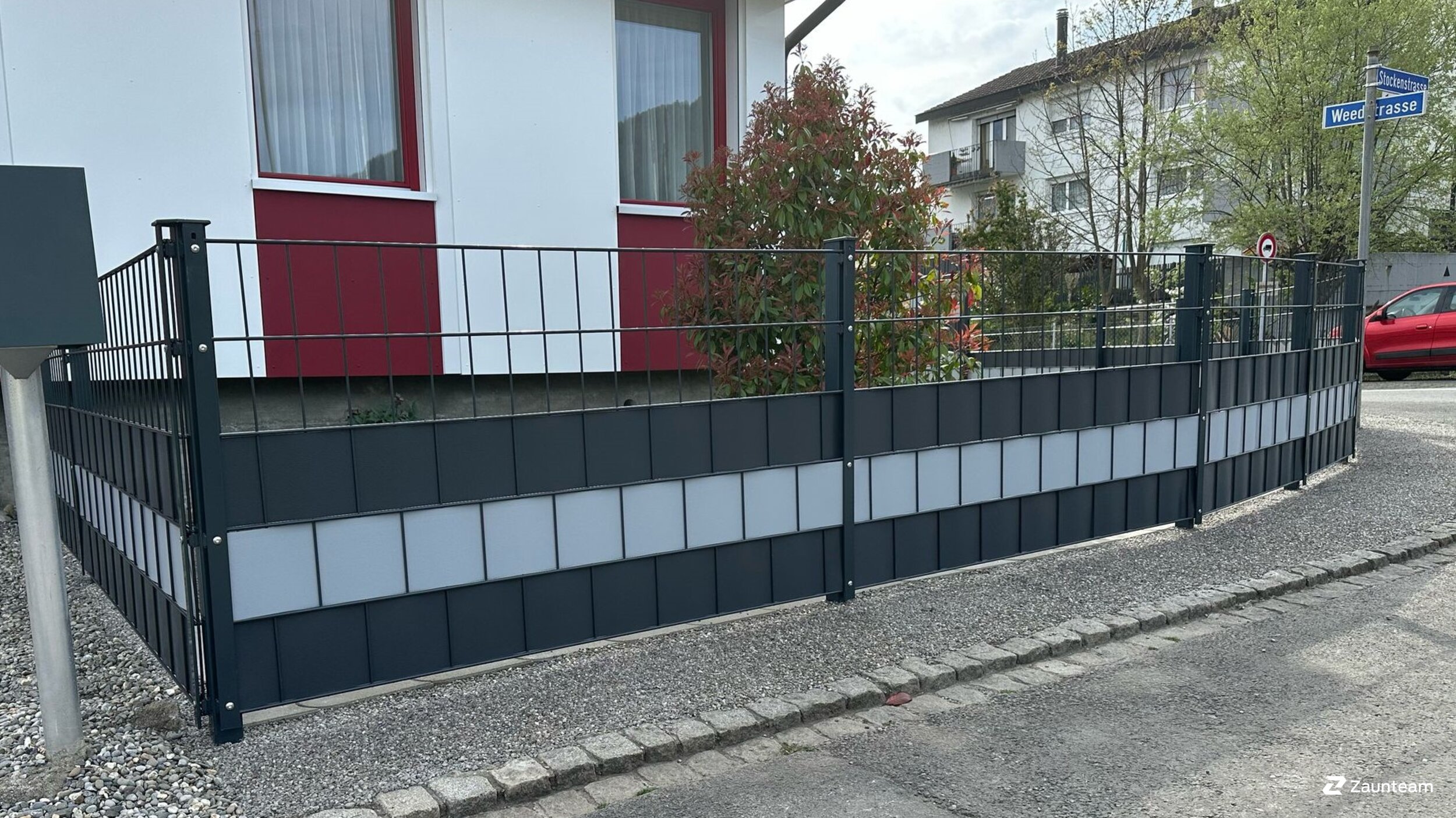 Doppelstabmattenzaun aus dem 2025 in 9450 Altstätten Schweiz von Zaunteam Rheintal.