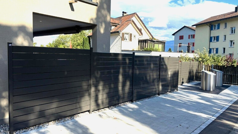Protection brise-vue en aluminium de 2026 à 9450 Altstätten Suisse de Zaunteam Rheintal.
