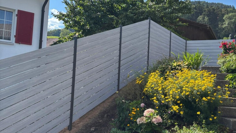 Protection brise-vue en aluminium de 2026 à 9450 Altstätten Suisse de Zaunteam Rheintal.
