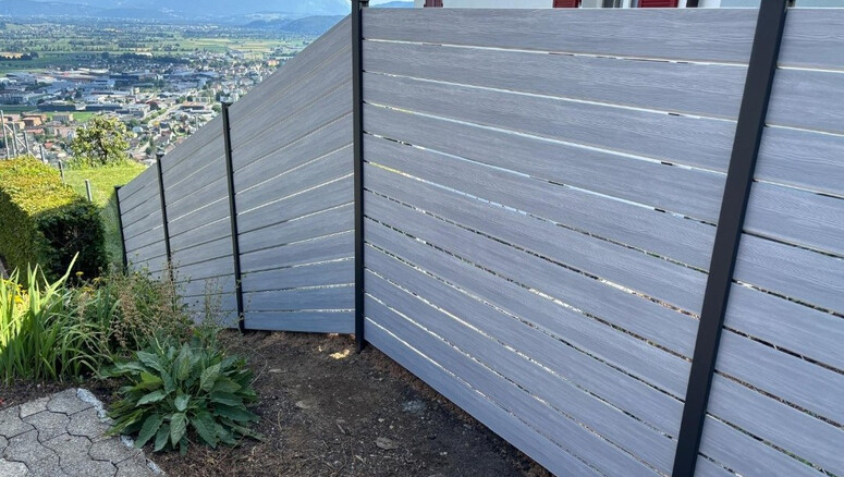 Protection brise-vue en aluminium de 2026 à 9450 Altstätten Suisse de Zaunteam Rheintal.