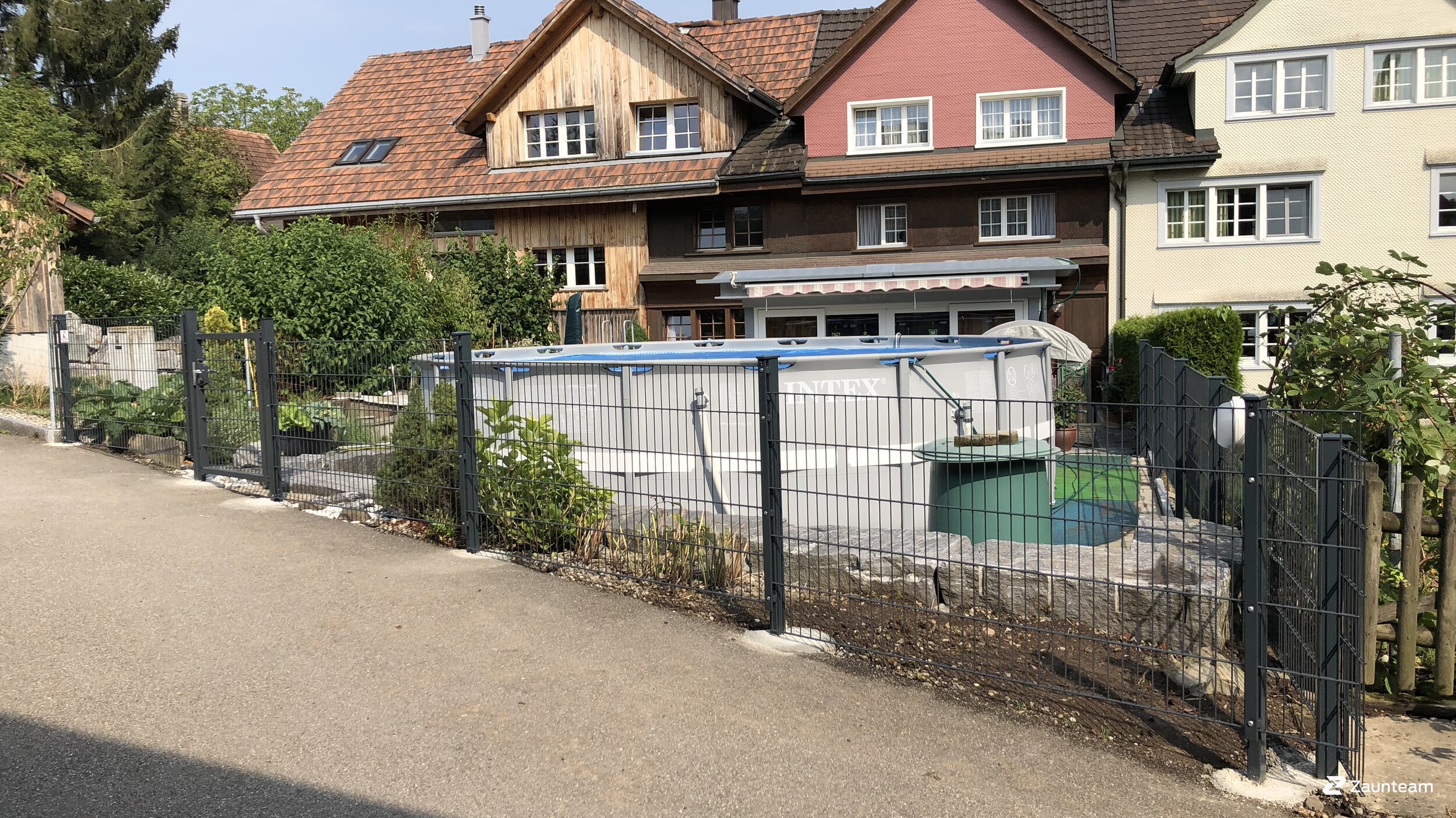 Doppelstabmattenzaun aus dem 2018 in 9240 Niederglatt Schweiz von Zaunteam Appenzellerland.