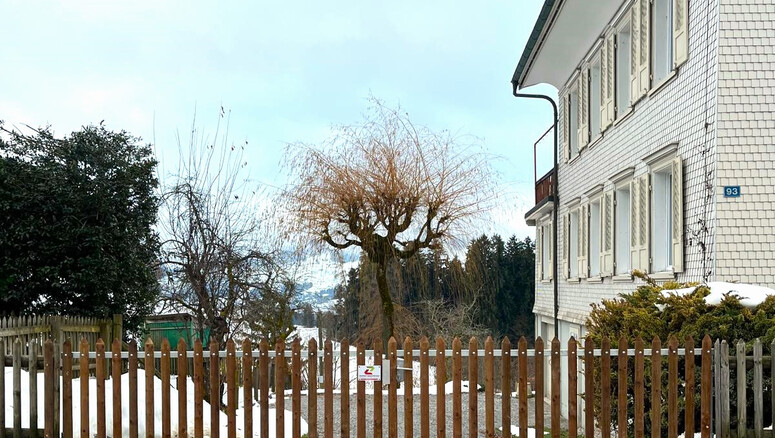 Clôture en palisades de 2025 à 9052 Niederteufen Suisse de Zaunteam Appenzellerland.