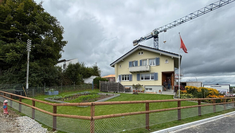 Clôture en lattes demi-rondes de 2025 à 9063 Stein AR Suisse de Zaunteam Appenzellerland.