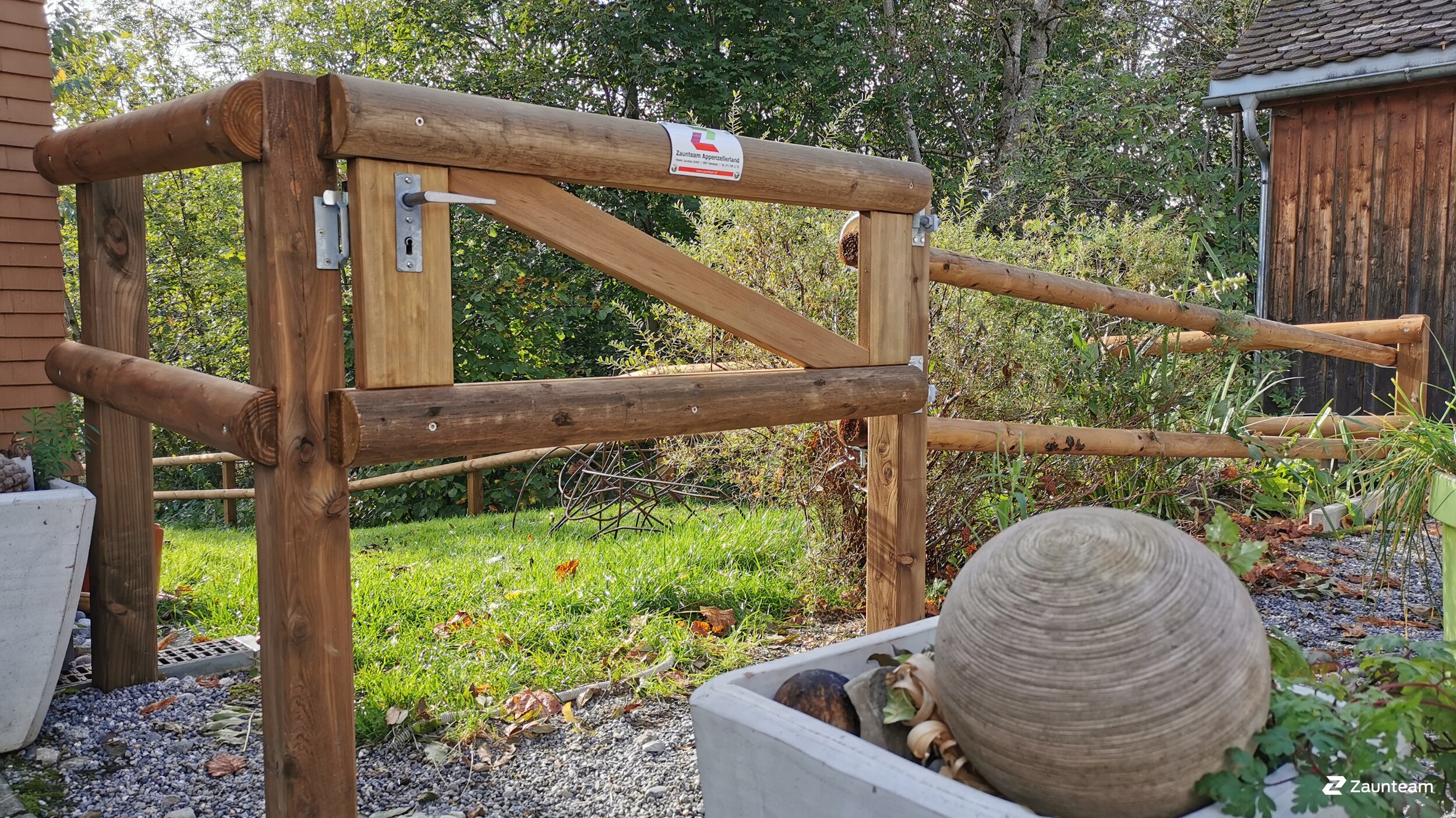 Clôture en lattes demi-rondes de 2019 à 9050 Appenzell  Schlatt Suisse de Zaunteam Appenzellerland.