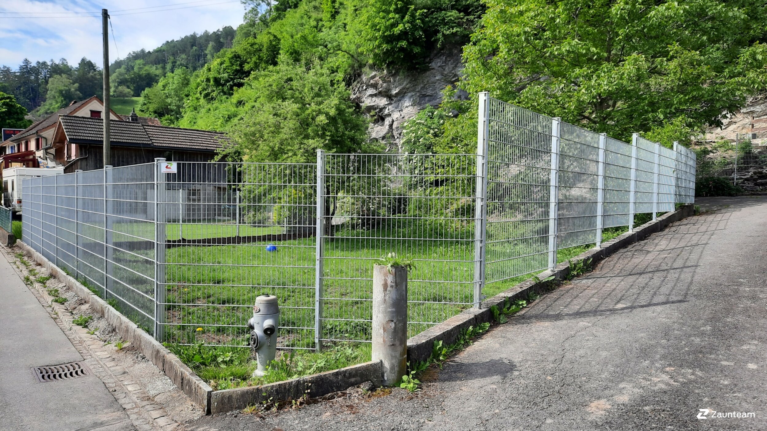 Doppelstabmattenzaun aus dem 2021 in 9475 Sevelen Schweiz von Zaunteam Werdenberg.
