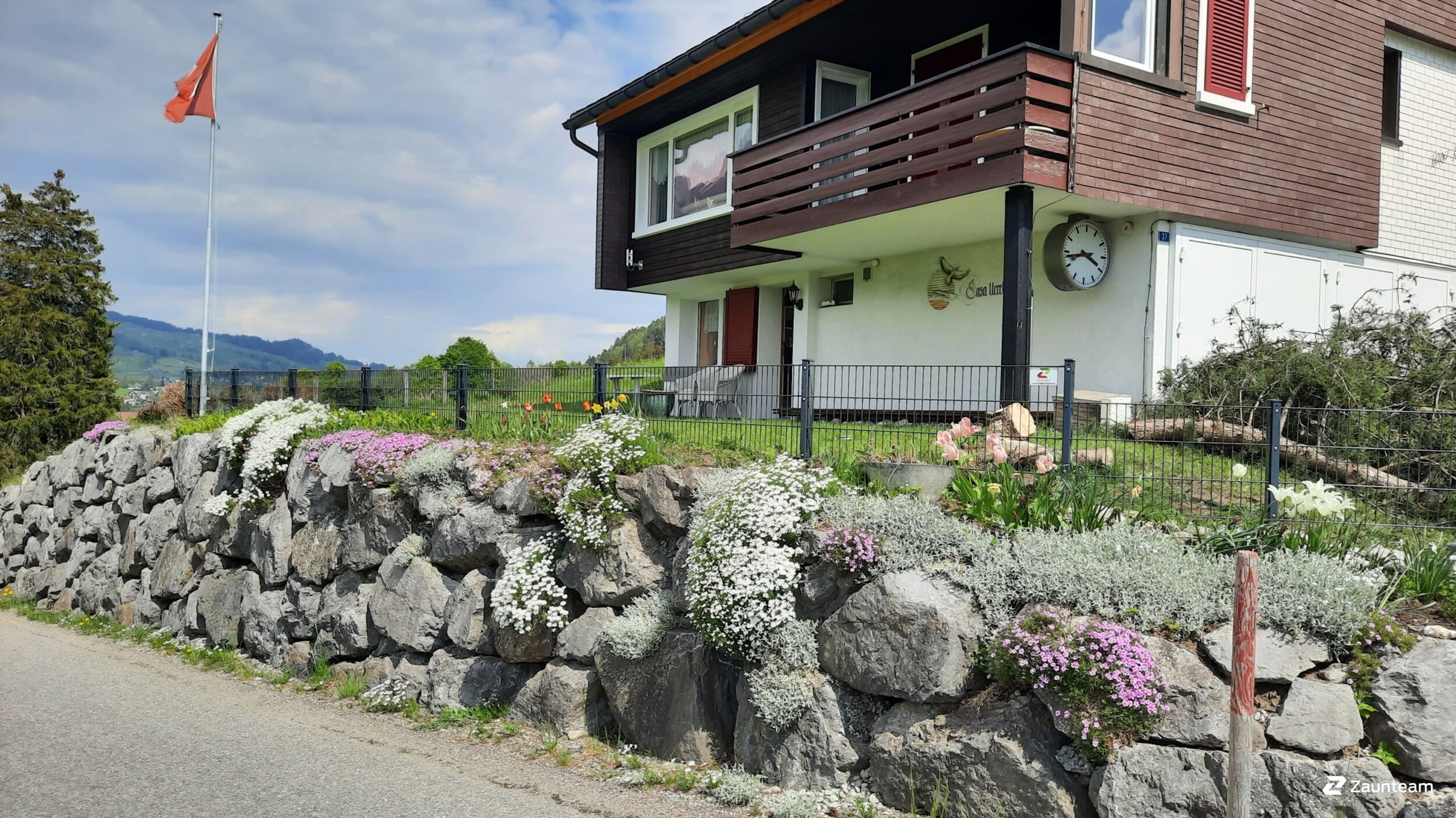 Doppelstabmattenzaun aus dem 2021 in 9658 Wildhaus Schweiz von Zaunteam Werdenberg.