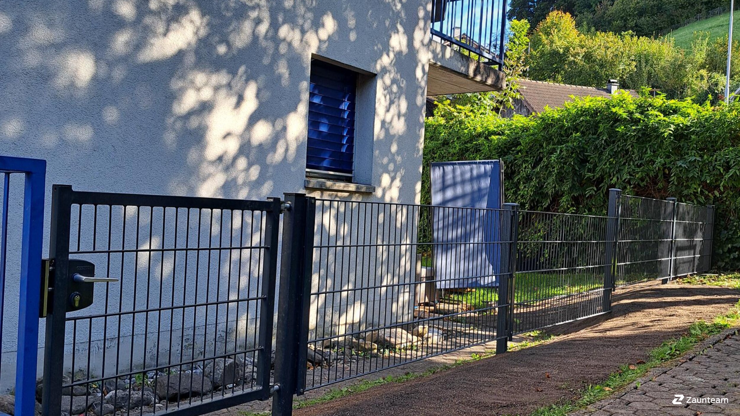 Clôture en panneau double fil de 2025 à 9470 Werdenberg Suisse de Zaunteam Werdenberg.