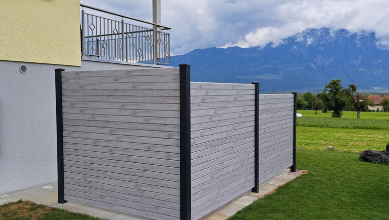 Aluminium Sichtschutz aus dem 2026 in 9473 Gams Schweiz von Zaunteam Werdenberg.