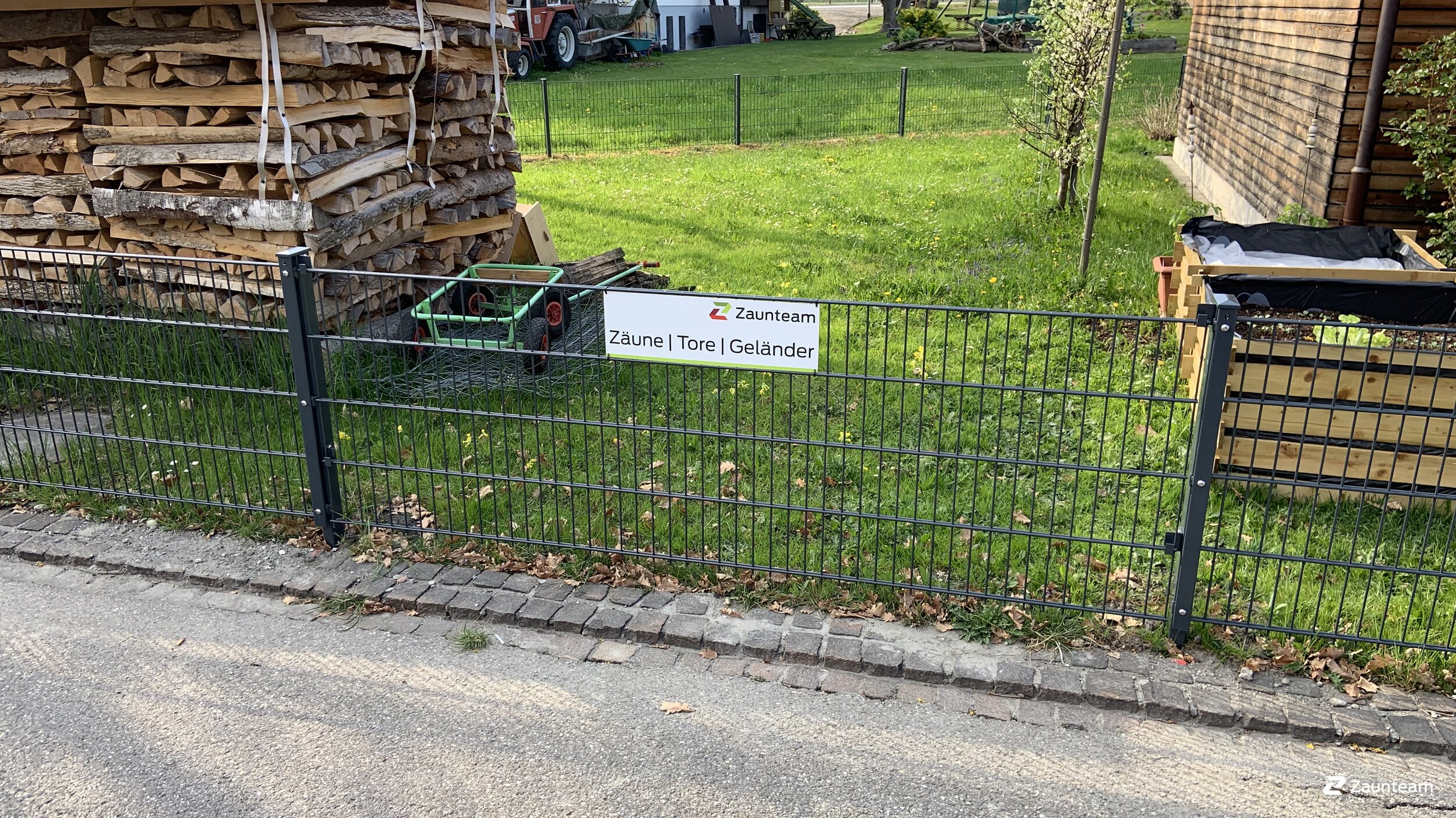 Clôture en panneau double fil de 2019 à 9491 Ruggell Suisse de Zaunteam Heidiland.