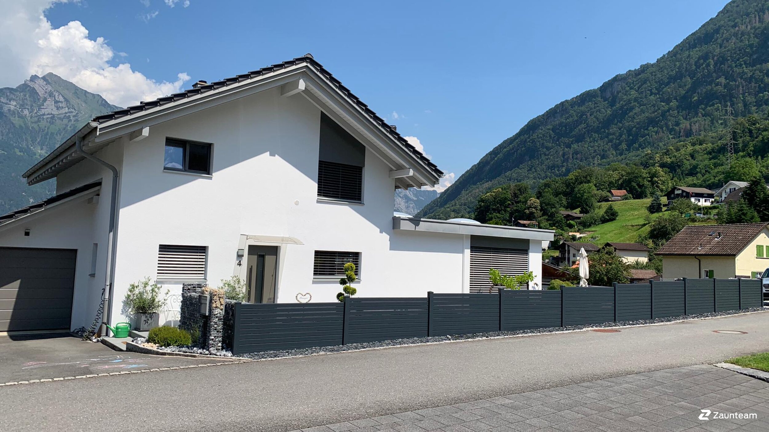 Aluminium Sichtschutz aus dem 2020 in 8885 Mols Schweiz von Zaunteam Heidiland.