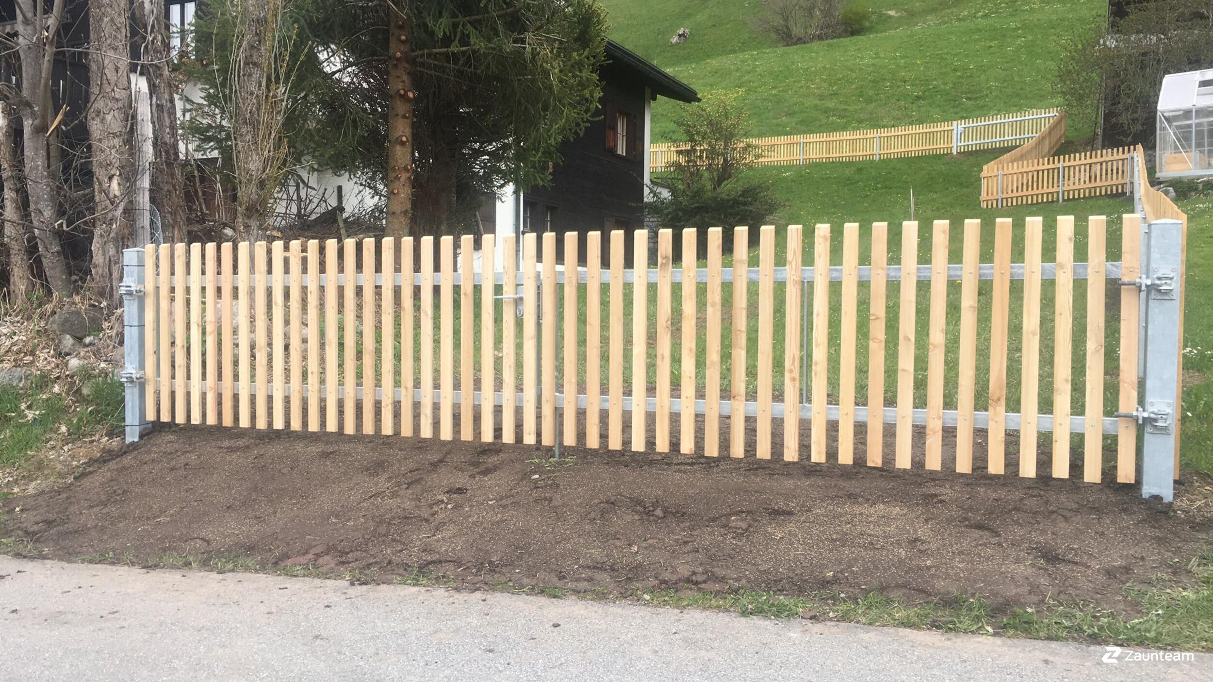 Holz Sichtschutz aus dem 2021 in 7249 Serneus Schweiz von Zaunteam Heidiland.