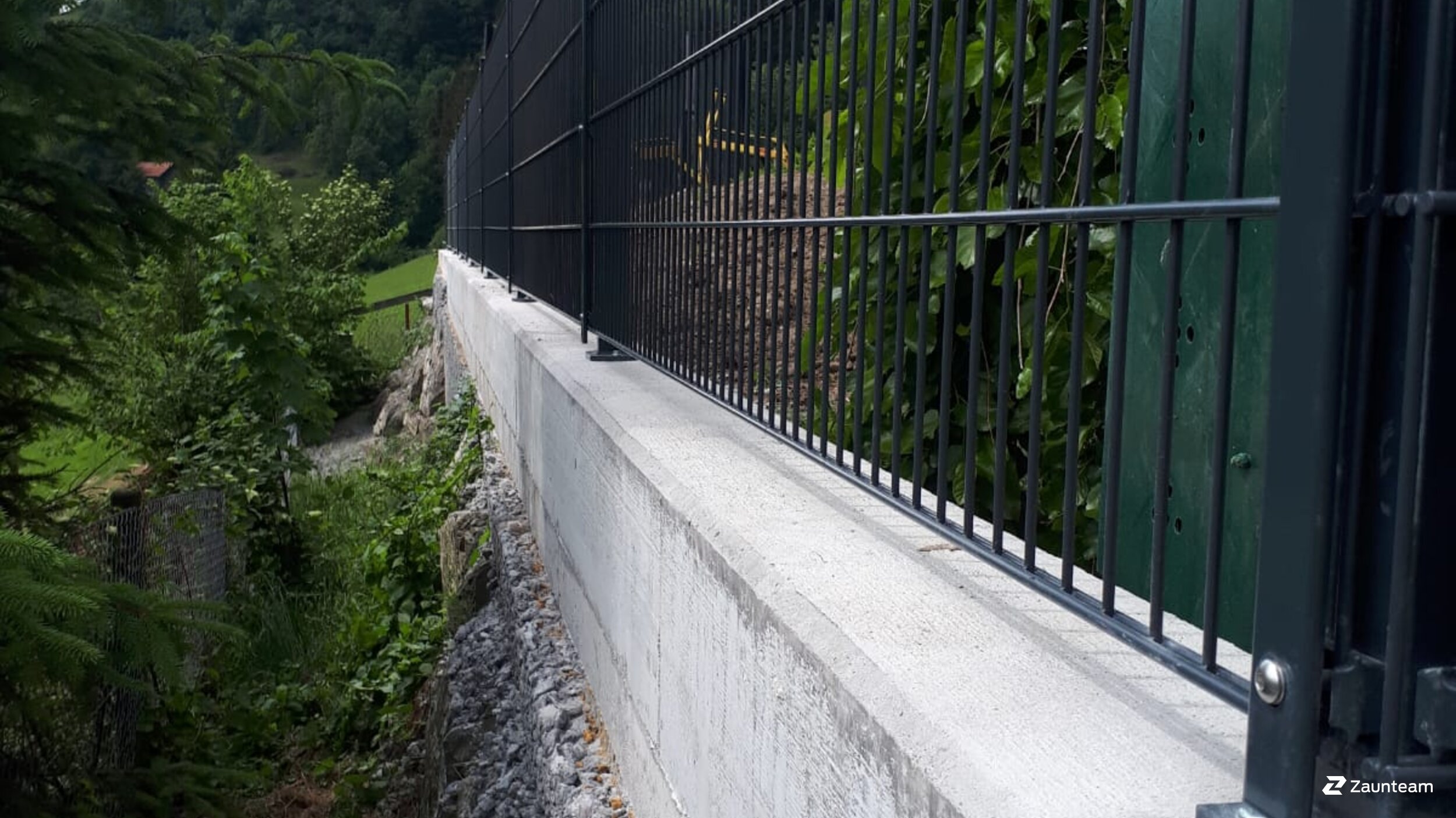 Doppelstabmattenzaun aus dem 2018 in 7310 Bad Ragaz Schweiz von Zaunteam Heidiland.