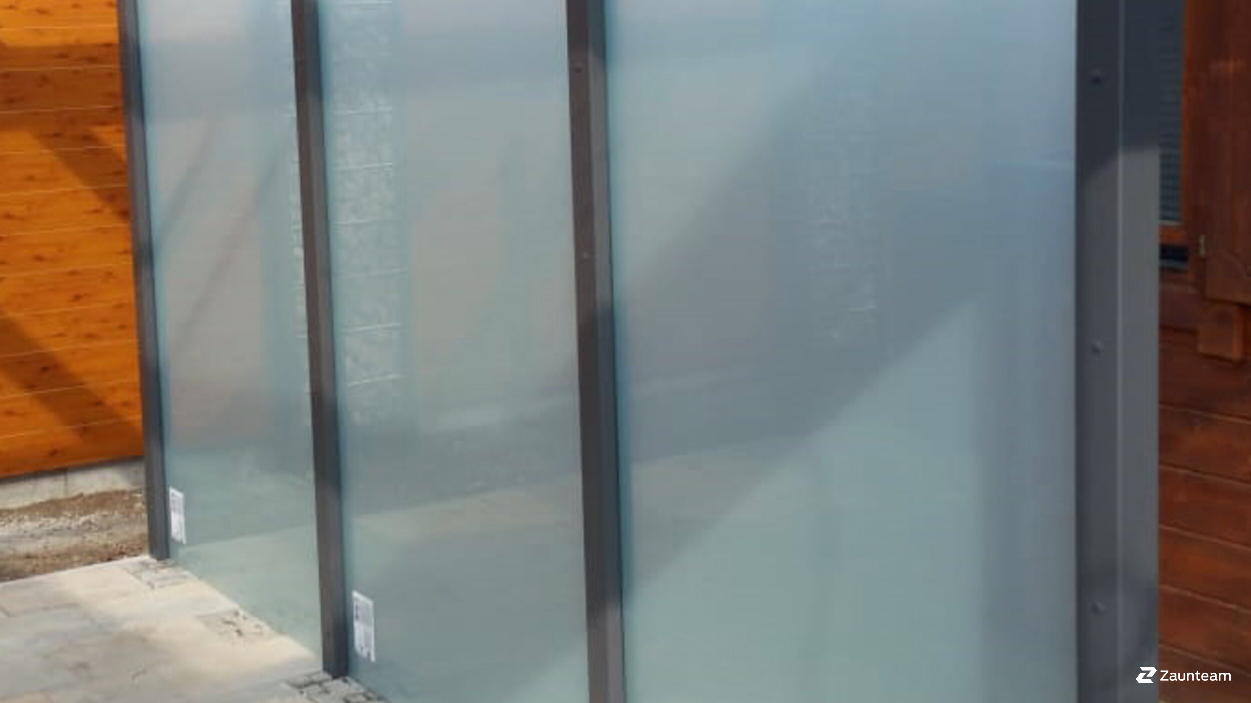 Glas Sichtschutz aus dem 2021 in 39387 Oschersleben Deutschland von Zaunteam Magdeburg-Harz.