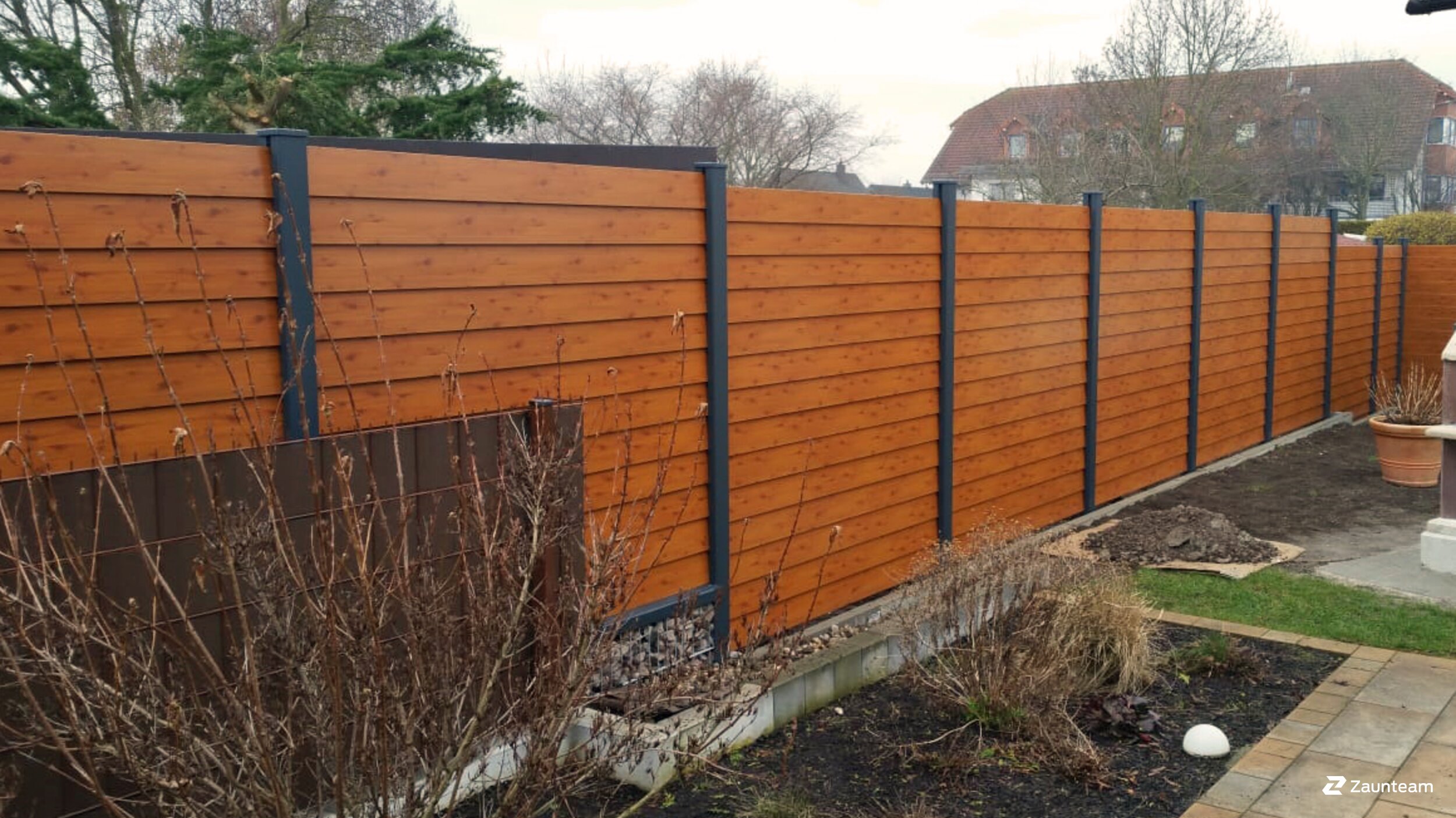 Aluminium Sichtschutz aus dem 2021 in 39387 Oschersleben Deutschland von Zaunteam Magdeburg-Harz.