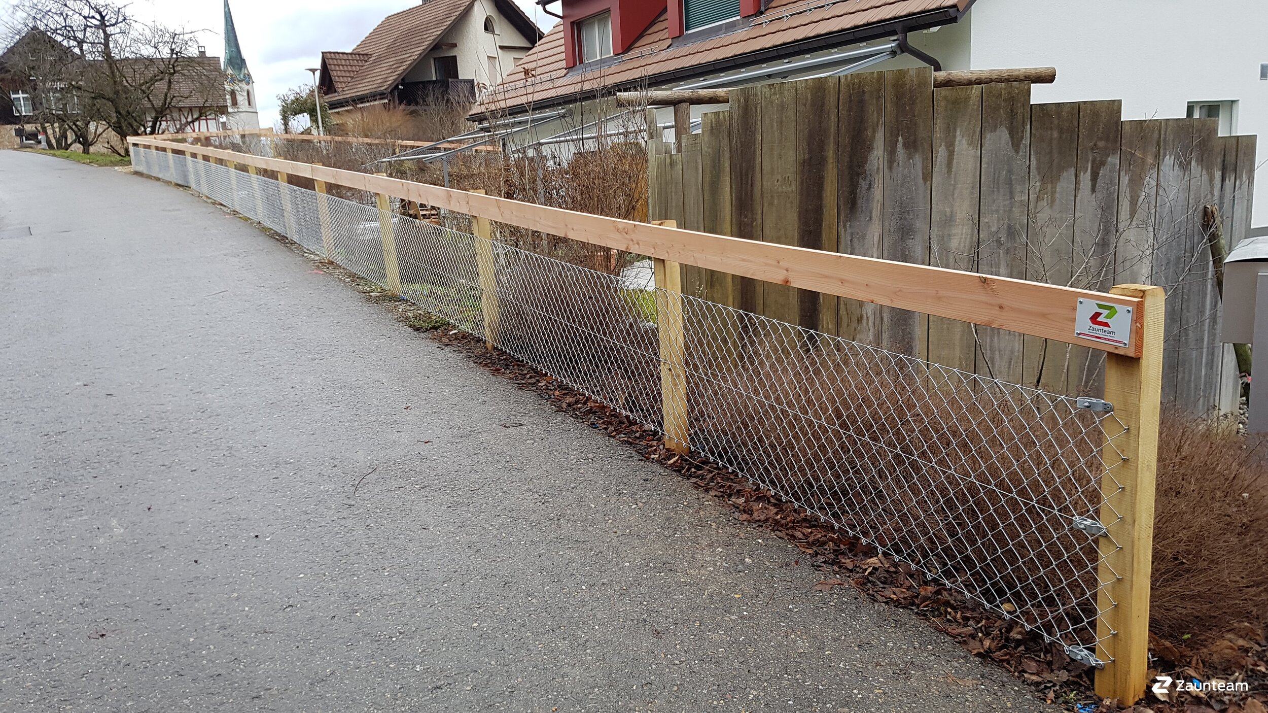 Maschendrahtzaun aus dem 2020 in 8166 Niederweningen Schweiz von Zaunteam Aargau AG.