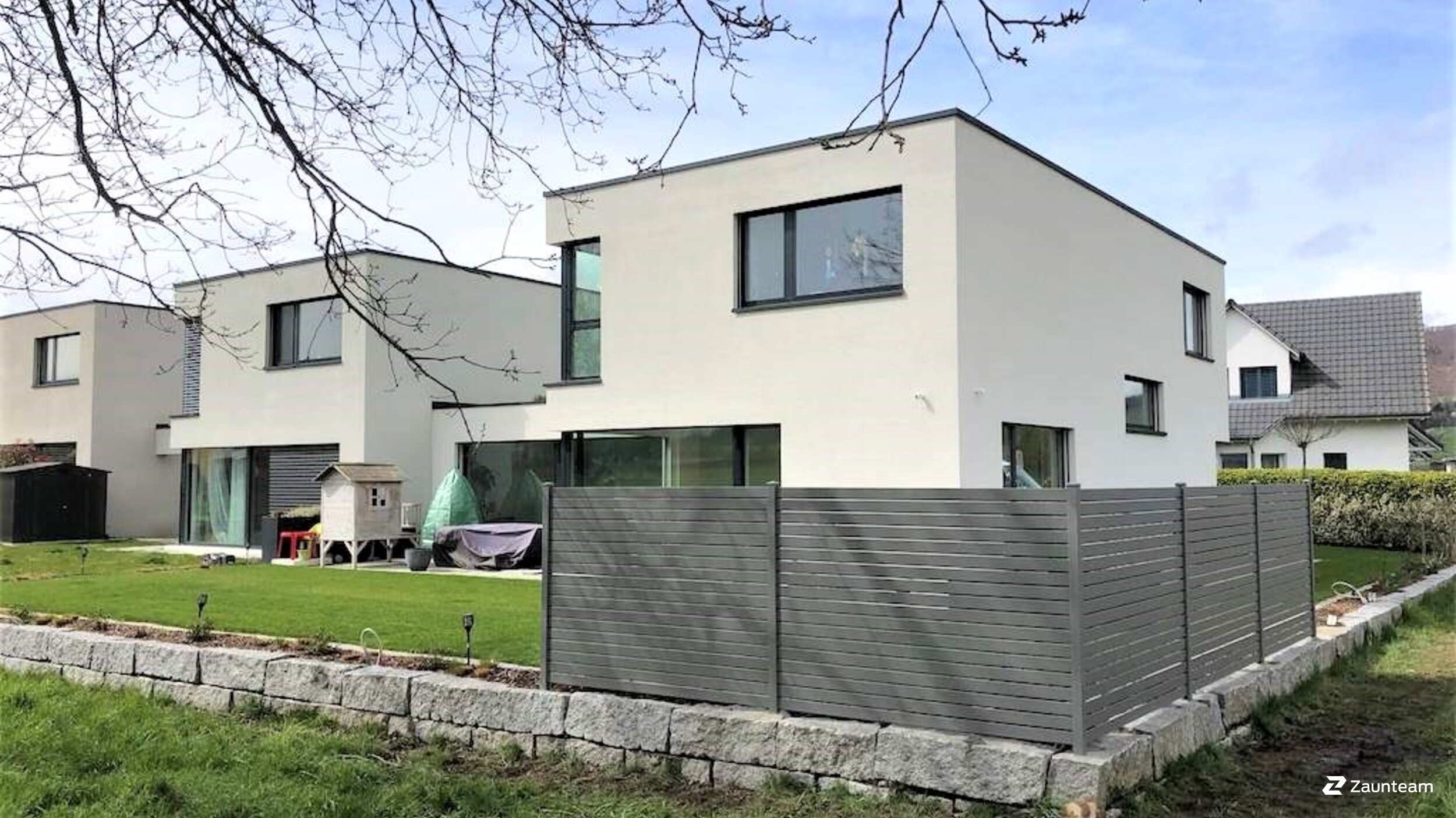 Aluminium Sichtschutz aus dem 2023 in 5102 Rupperswil Schweiz von Zaunteam Aargau AG.