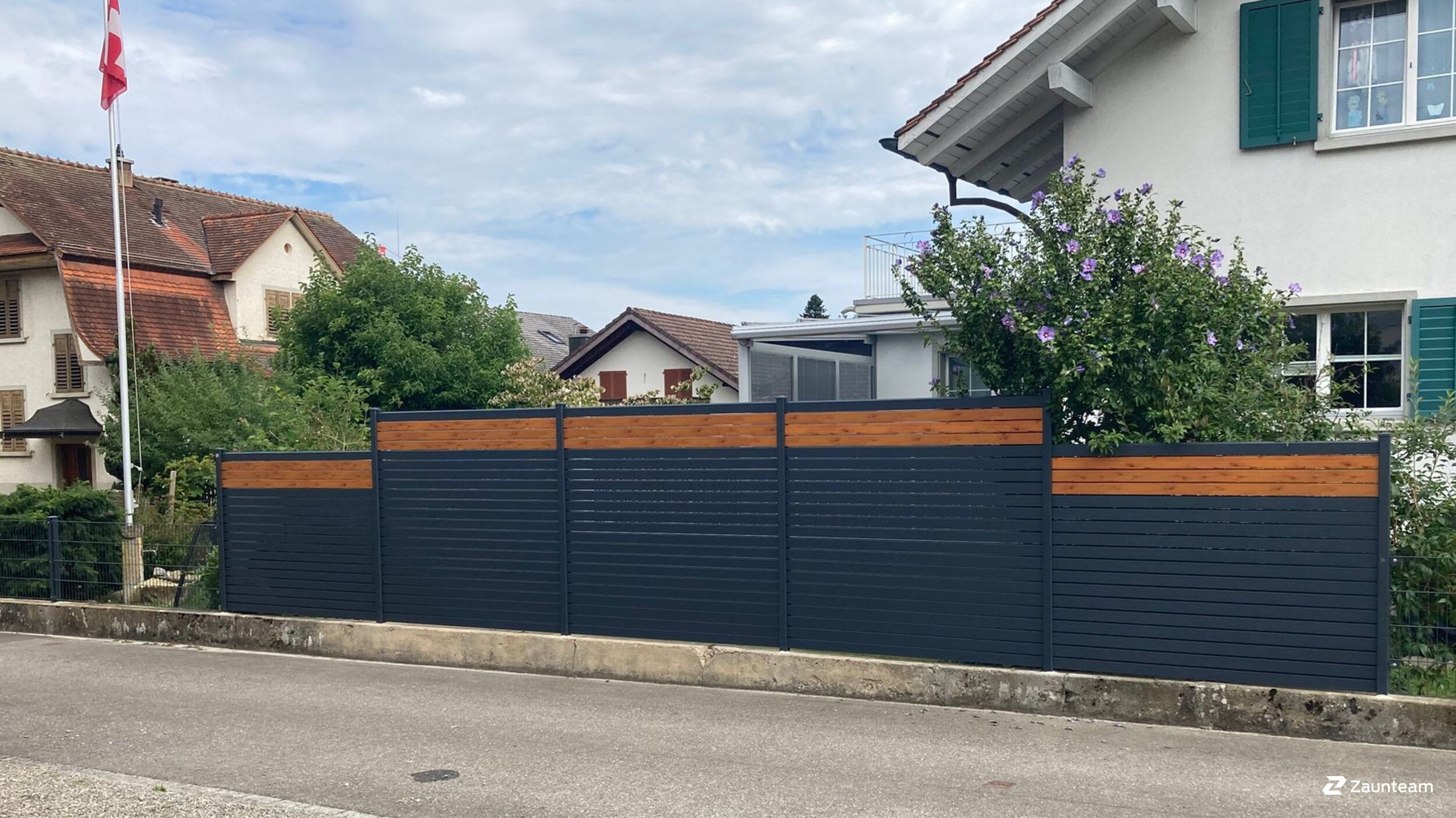 Aluminium Sichtschutz aus dem 2025 in 5612 Villmergen Schweiz von Zaunteam Aargau AG.