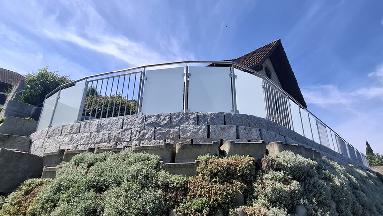 Glas Zaun aus dem 2025 in 5525 Fischbach-Göslikon Schweiz von Zaunteam Aargau AG.