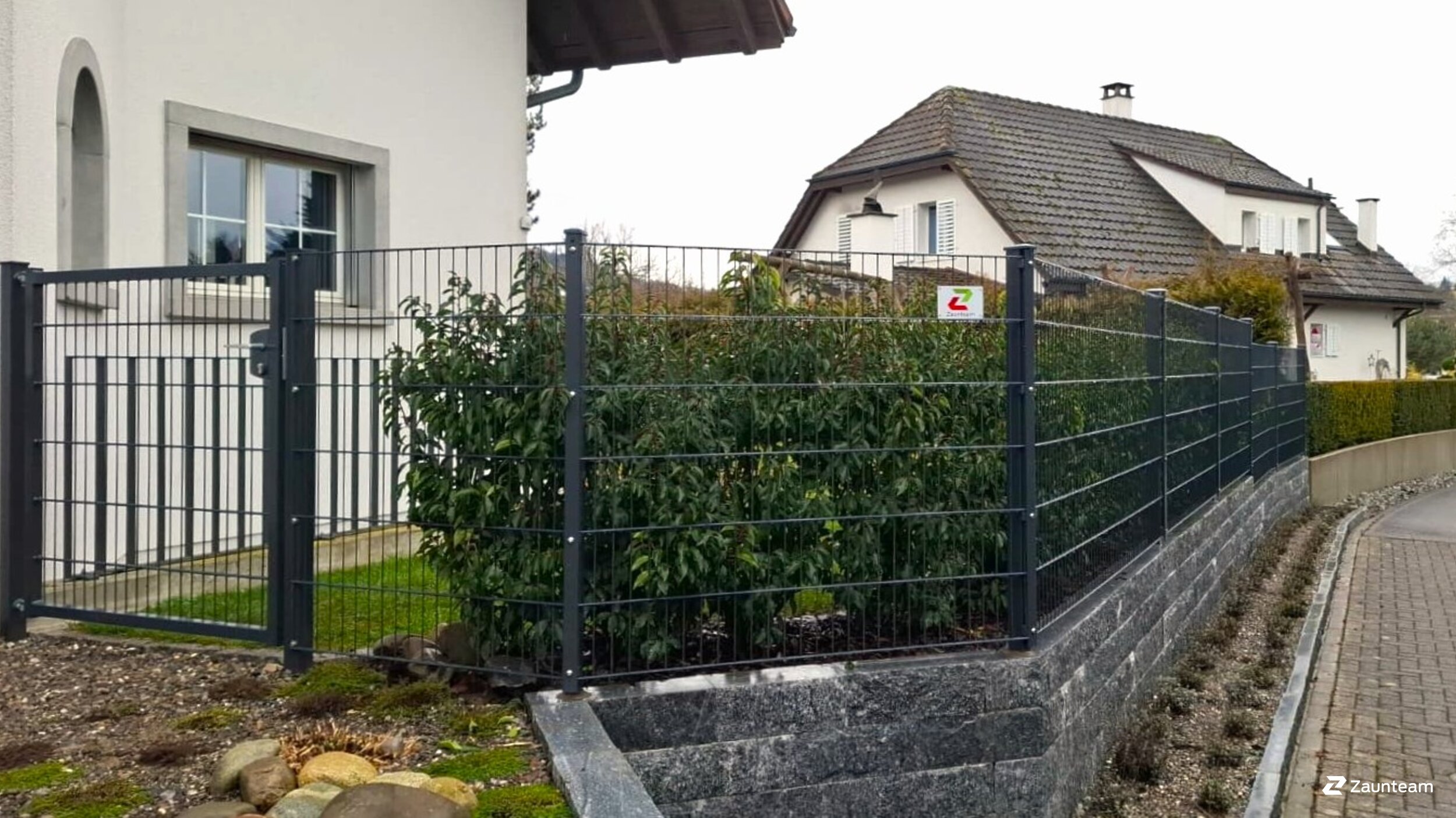 Clôture en panneau double fil de 2026 à 5507 Mellingen Suisse de Zaunteam Aargau AG.