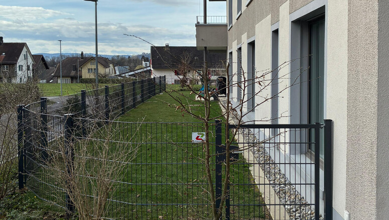 Clôture en panneau double fil de 2026 à 5103 Möriken Suisse de Zaunteam Aargau AG.