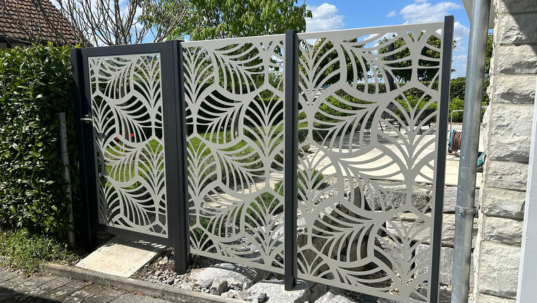 Aluminium Sichtschutz aus dem 2026 in 5616 Meisterschwanden Schweiz von Zaunteam Aargau AG.