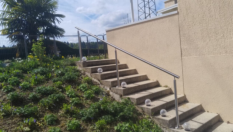 Geländer und Handläufe aus dem 2026 in 5524 Niederwil Schweiz von Zaunteam Aargau AG.