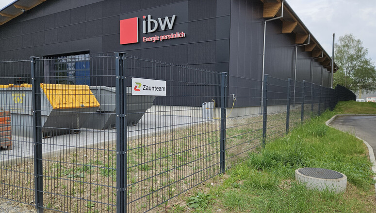 Clôture en panneau double fil de 2026 à 5610 Wohlen Suisse de Zaunteam Aargau AG.
