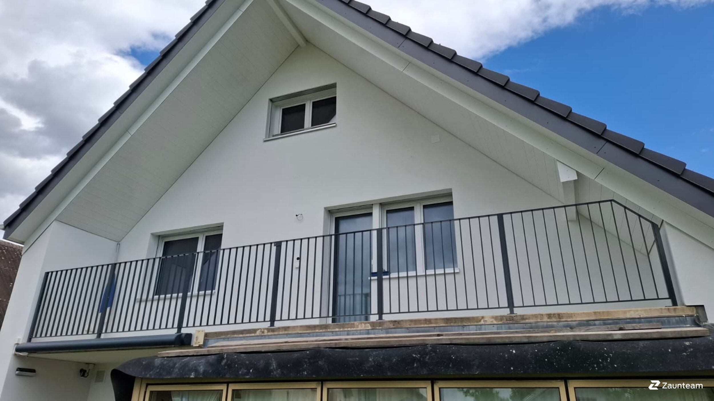 Geländer und Handläufe aus dem 2026 in 5600 Lenzburg Schweiz von Zaunteam Aargau AG.