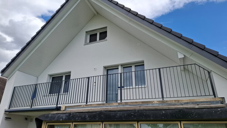 Geländer und Handläufe aus dem 2026 in 5600 Lenzburg Schweiz von Zaunteam Aargau AG.