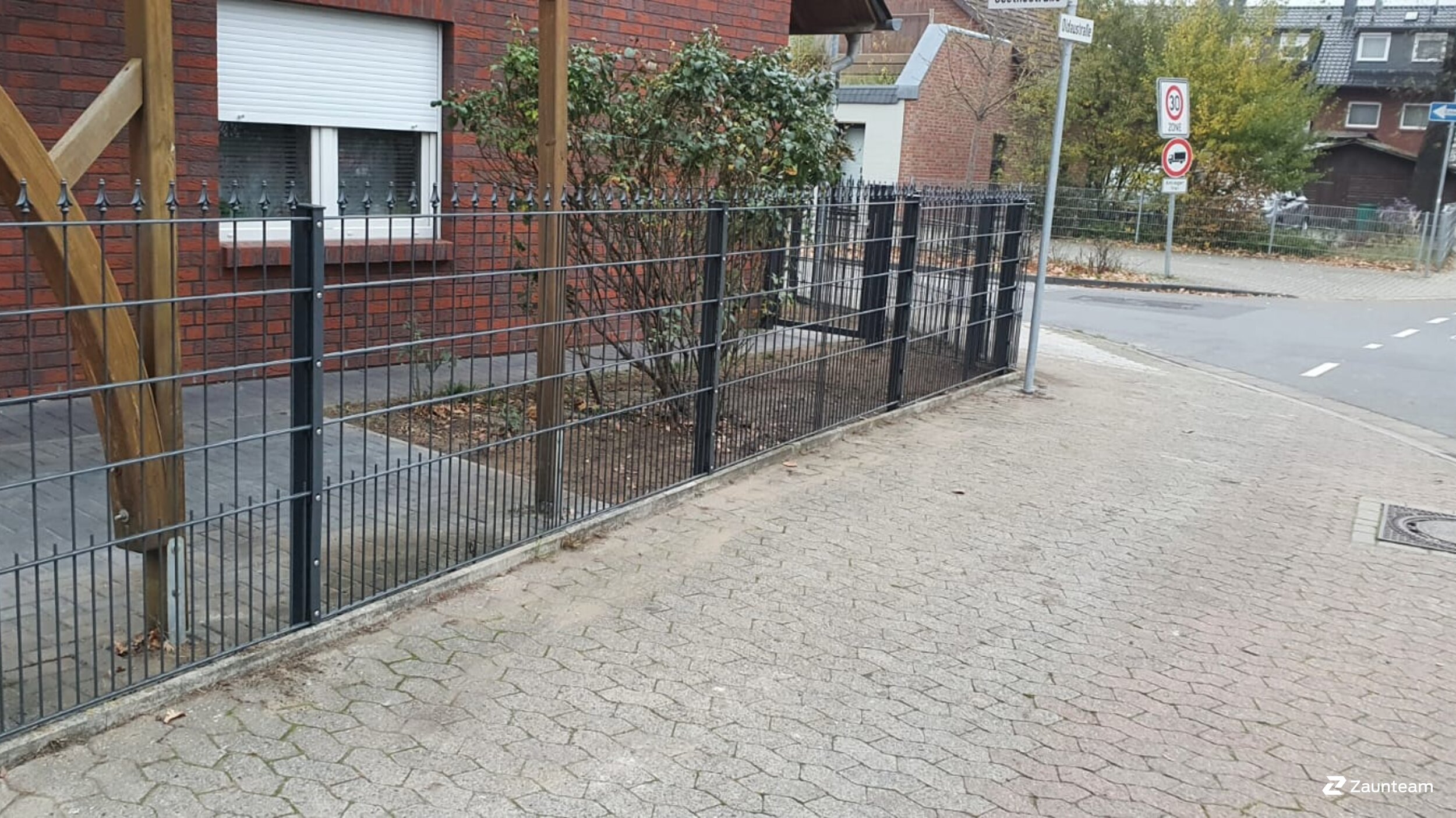 Deko-Doppelstabmattenzaun aus dem 2020 in 38518 Gifhorn Deutschland von Zaunteam Südheide-Altmark.