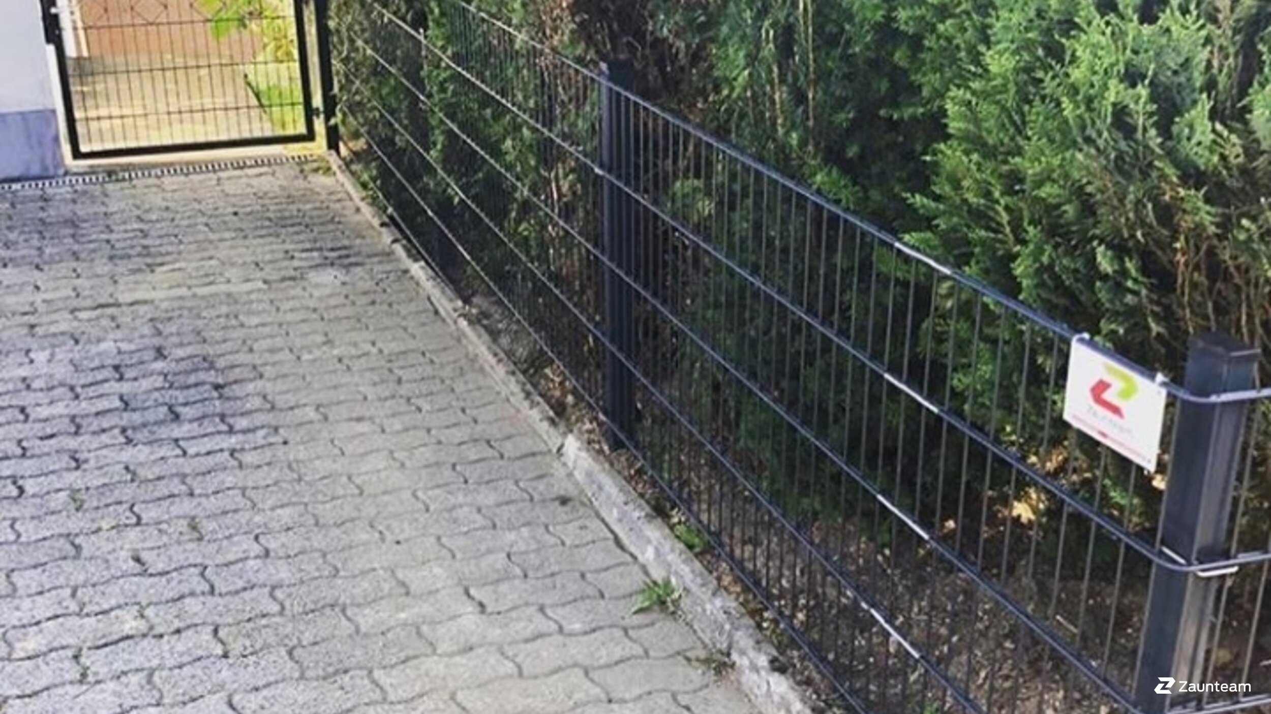 Doppelstabmattenzaun aus dem 2019 in 58802 Balve Deutschland von Zaunteam Sauerland.