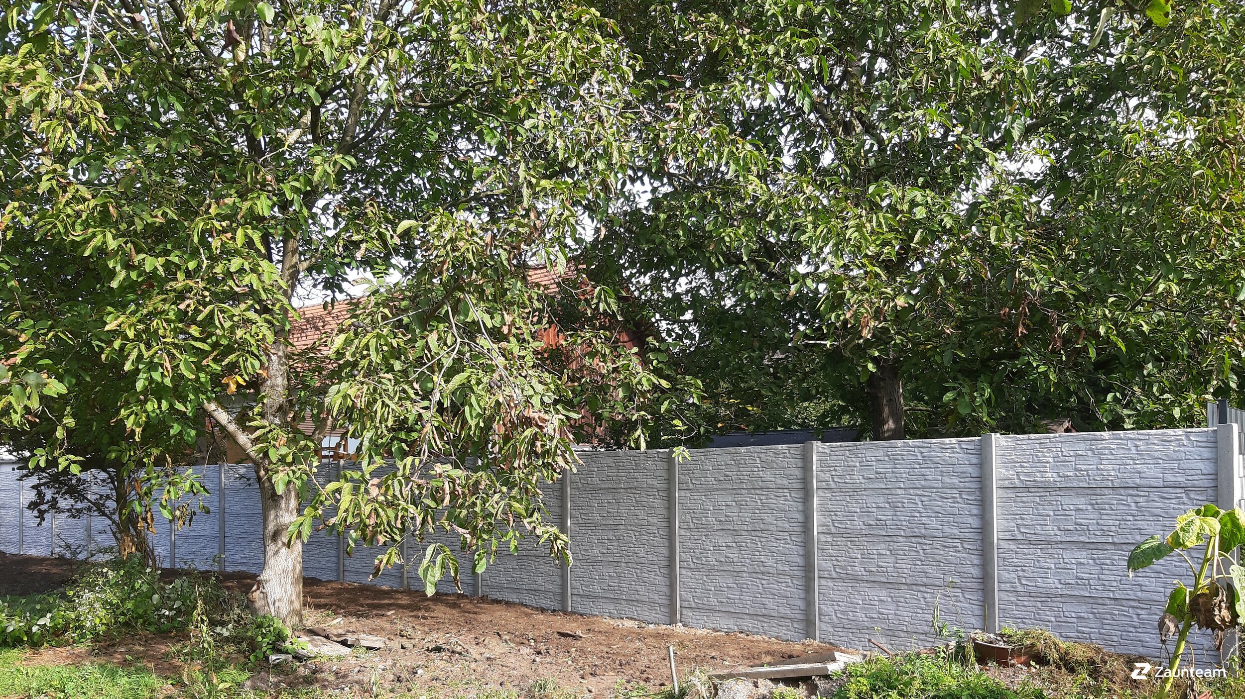 Betonzaun aus dem 2020 in 4052 Ansfelden Österreich von Zaunteam Unteres-Mühlviertel.