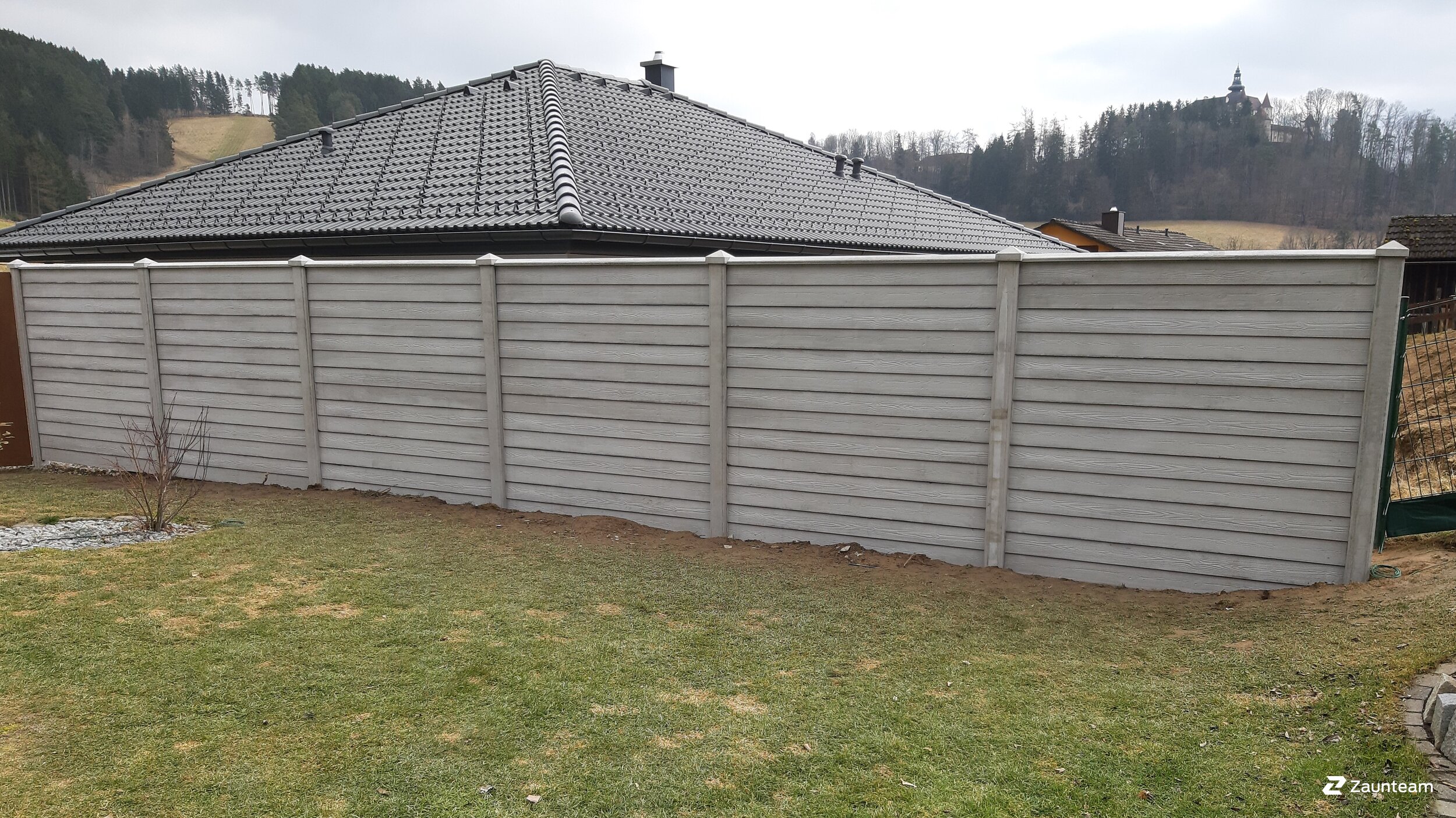 Betonzaun aus dem 2020 in 4212 Neumarkt im Mühlkreis Österreich von Zaunteam Unteres-Mühlviertel.