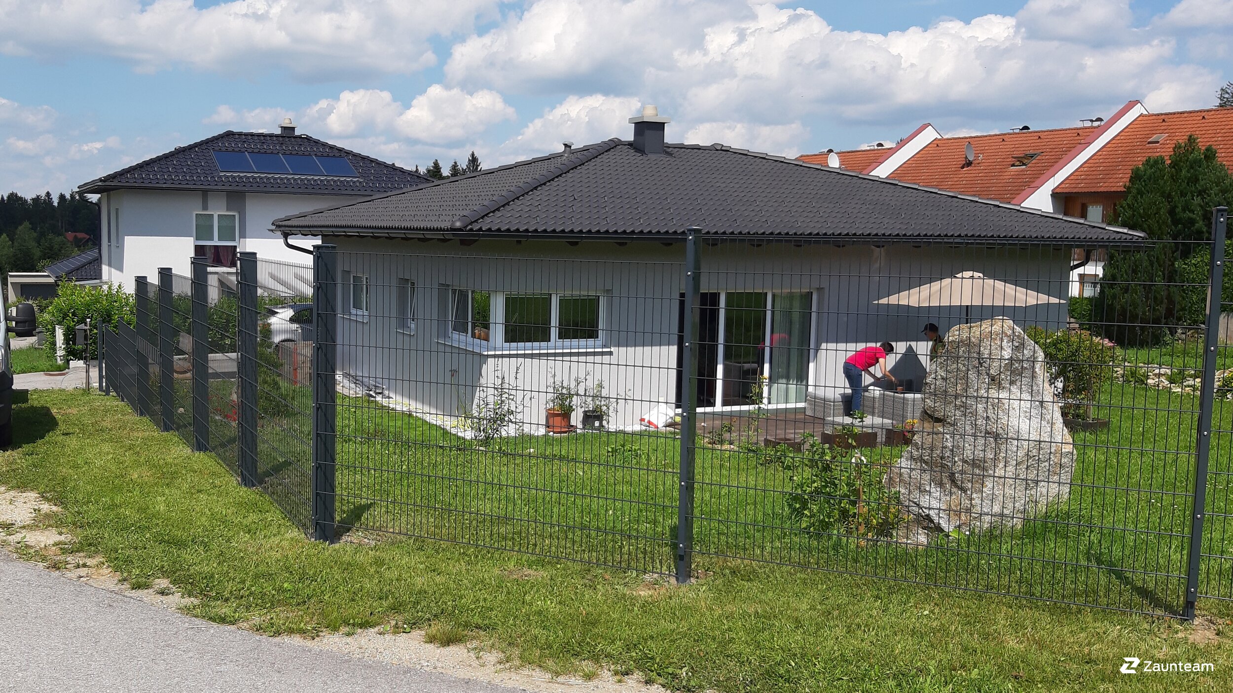 Doppelstabmattenzaun aus dem 2021 in 4202 Helmonsödt Österreich von Zaunteam Unteres-Mühlviertel.