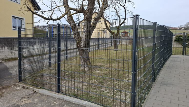 Doppelstabmattenzaun aus dem 2026 in 4210 Gallneukirchen Österreich von Zaunteam Unteres-Mühlviertel.