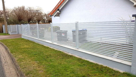 Aluminium Sichtschutz aus dem 2022 in 04821 Brandis Deutschland von Zaunteam Leipzig.