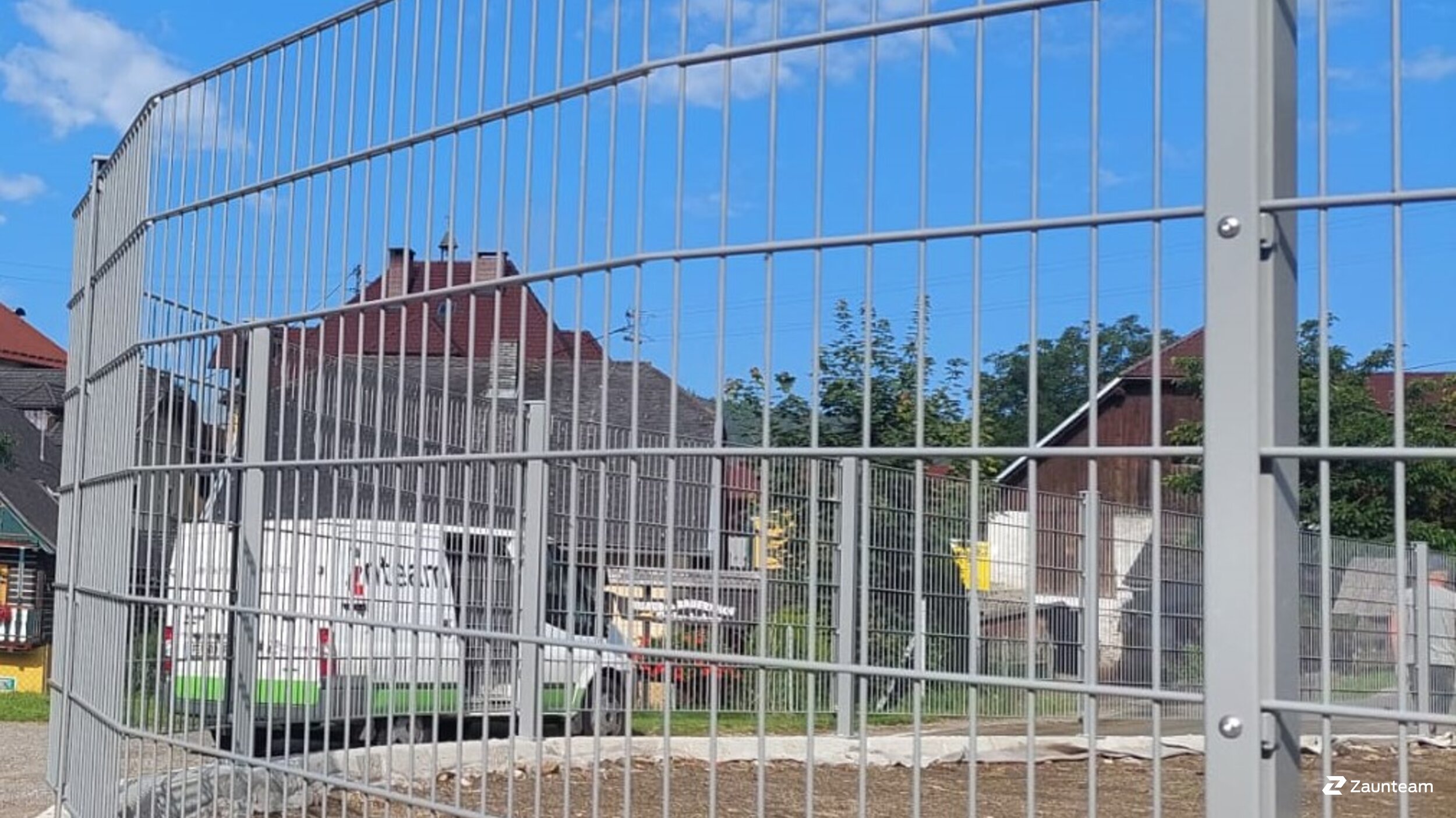 Doppelstabmattenzaun aus dem 2023 in 9556 Liebenfels Österreich von Zaunteam Kärnten-Ost.