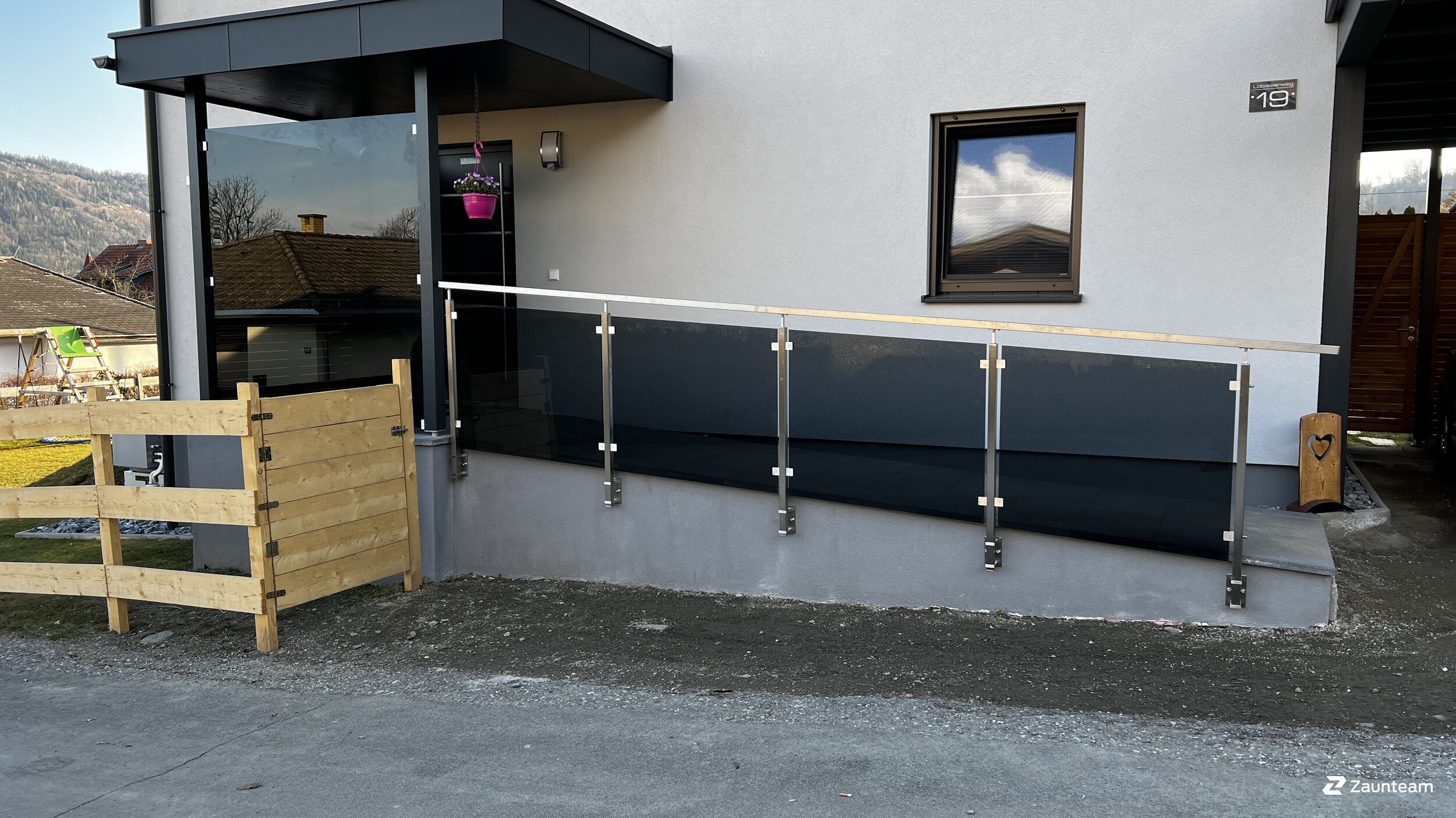 Geländer und Handläufe aus dem 2023 in 9551 Bodensdorf Österreich von Zaunteam Kärnten-Ost.