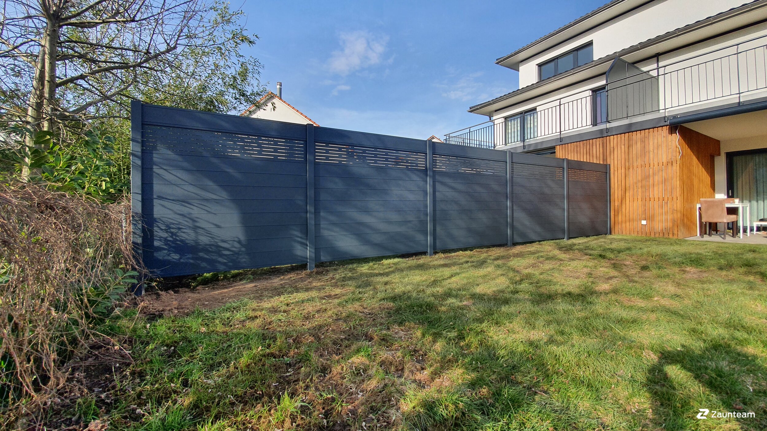 Aluminium Sichtschutz aus dem 2021 in 8153 Rümlang Schweiz von Zaunteam Zürich-Unterland.